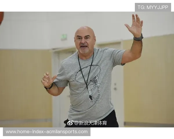 主帅在训练课上强调精神力量,心理师被常态化邀请