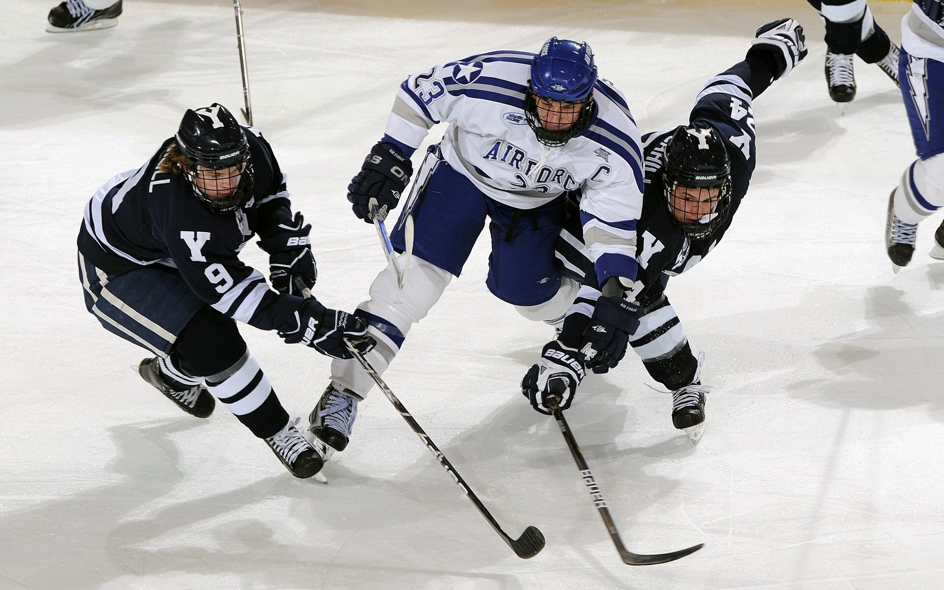 “尼古拉斯·桑特基的进攻核心作用,帮助阿根廷美洲狮队站上世界舞台”
