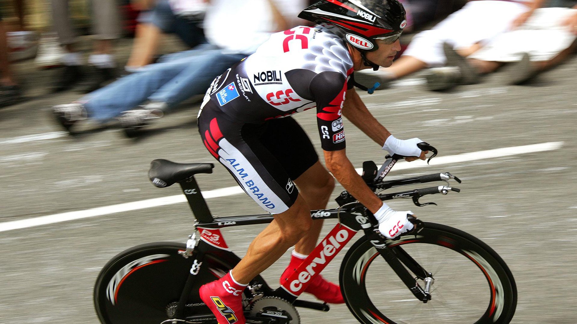 瑞典队乒乓球战术：防守中的进攻与转换技巧，瑞典乒乓球强吗